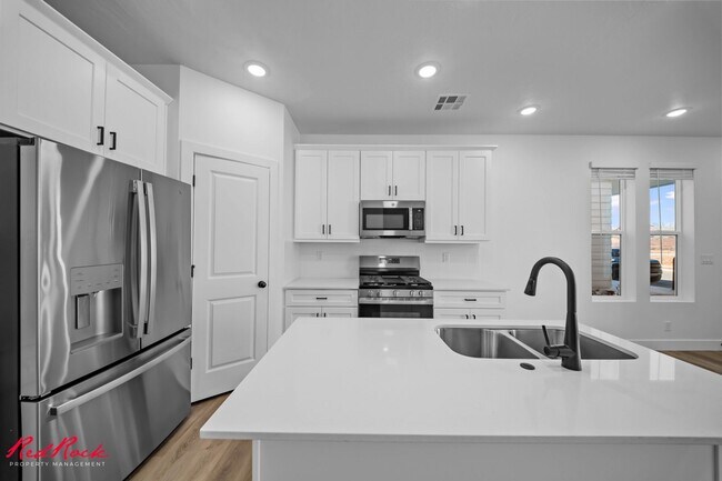 Building Photo - Brand New 3 Bedroom Townhome