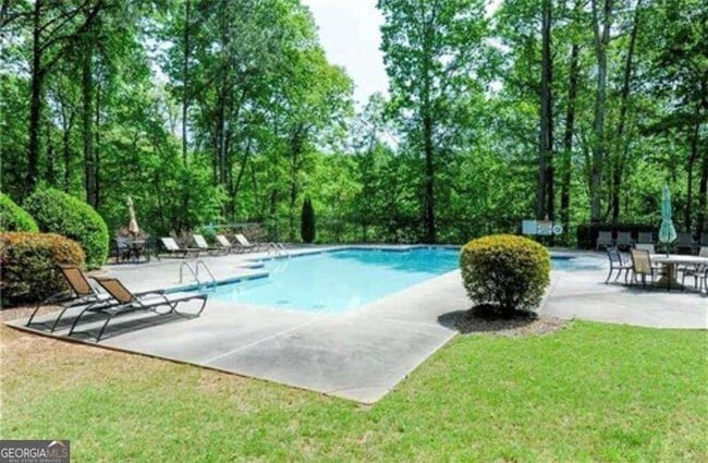 Building Photo - 195 Creekside Park Dr