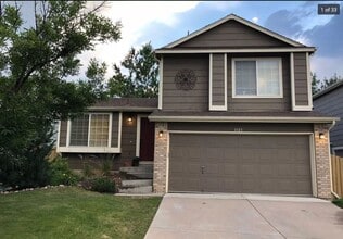 Building Photo - Charming 3 Bedroom and 3 Bath In Rock Creek!