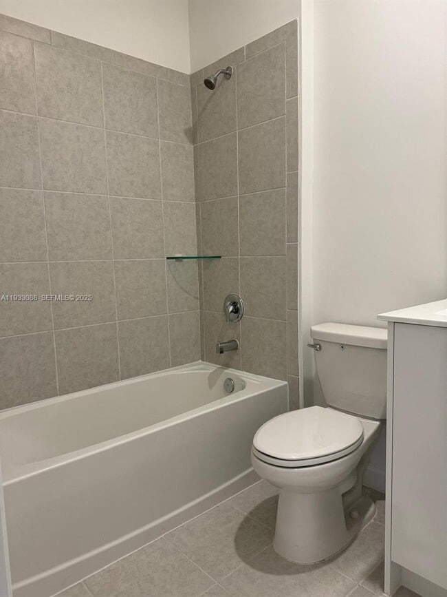 Building Photo - 16124 SW 148th Pl