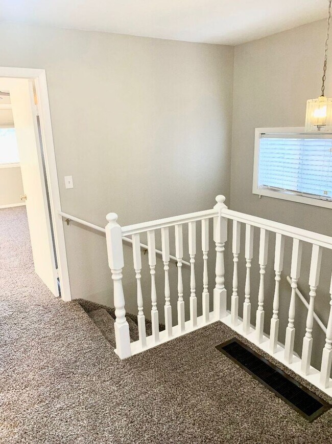 Building Photo - Spacious 4-Bedroom Home in Berkeley – Grea...