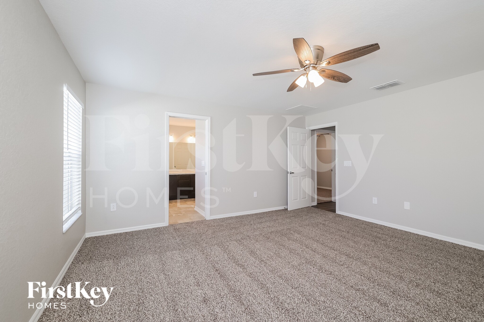 Building Photo - 911 Kingfisher Dr