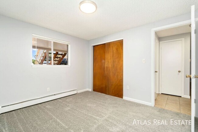 Building Photo - 4445 Stover St