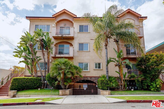 Primary Photo - 421 E Santa Anita Ave