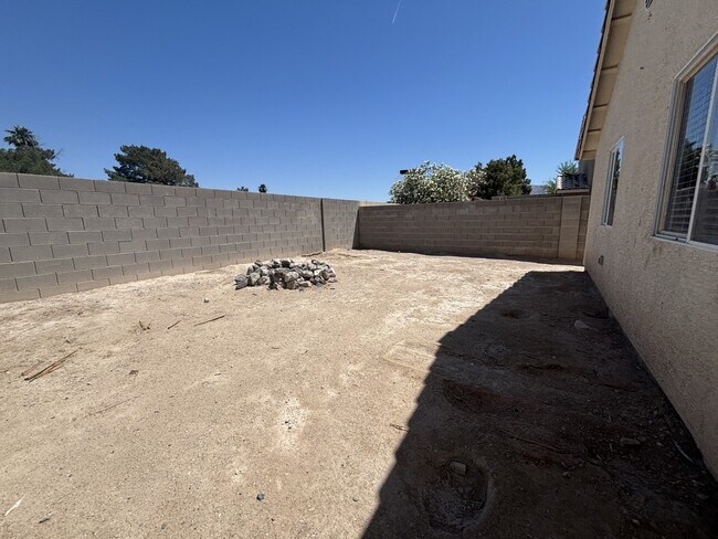 Building Photo - 4156 Abrams Ave
