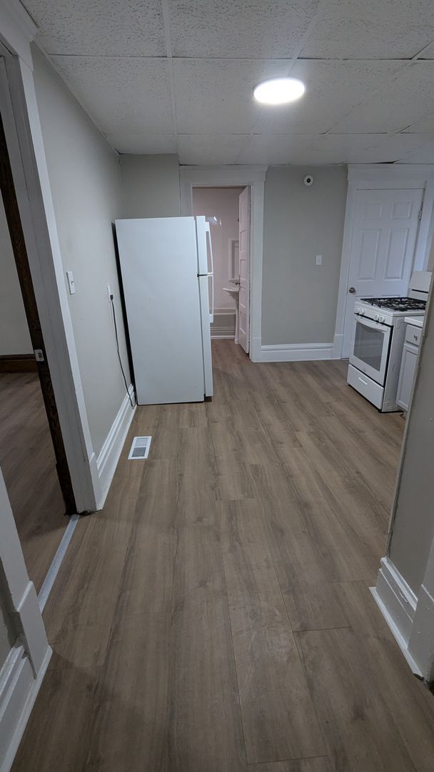 Building Photo - 793 Boulevard St