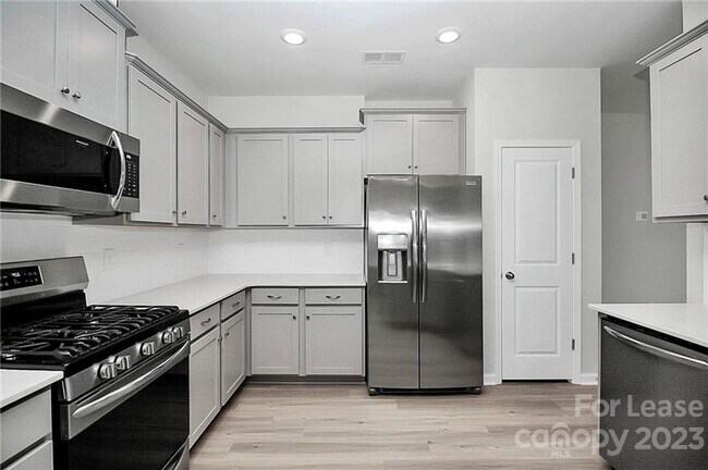 Building Photo - Stunning Almost New Home in desirable Chat...
