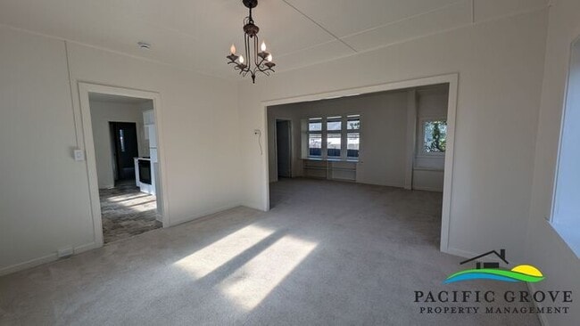 Building Photo - Warm & Welcoming 3-Bed Cottage with Character on 17-Mile Drive