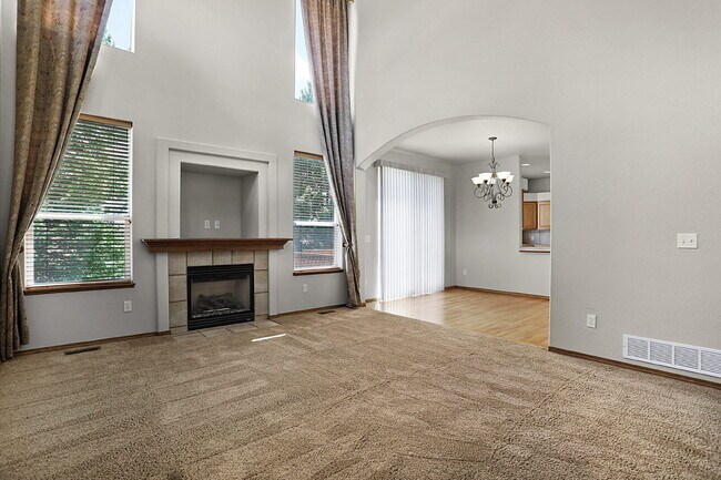 Building Photo - Move-In Ready 3-Bedroom Two-Story in Power...