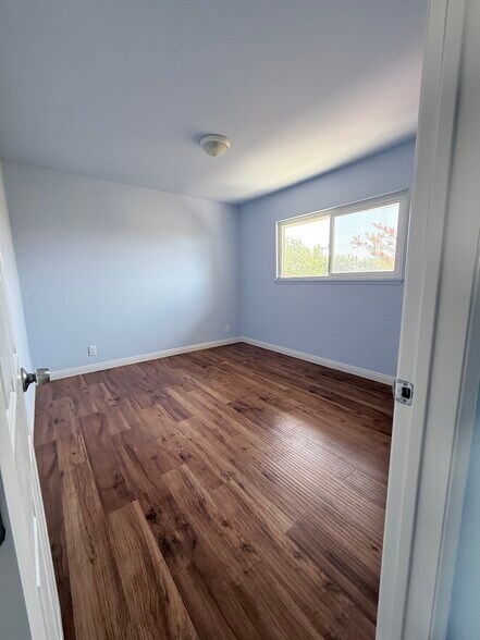 Building Photo - 6015 S Wilton Pl