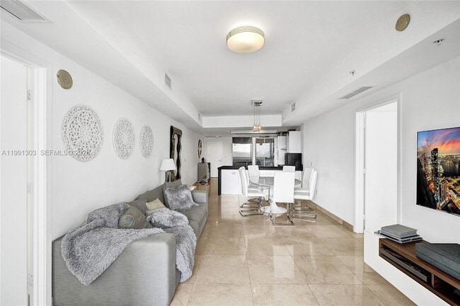 Building Photo - 18201 Collins Ave