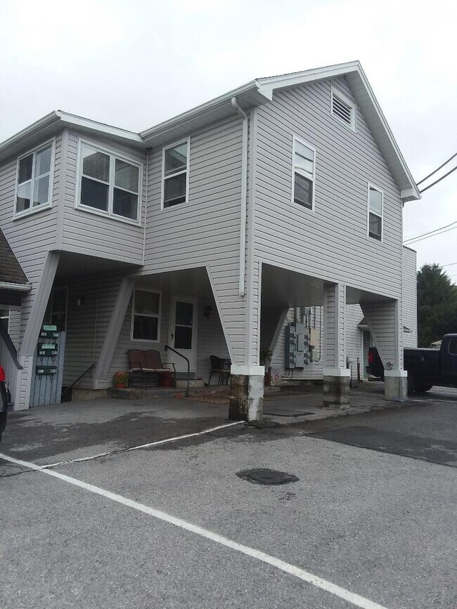 503 W Allegheny St 503 W Allegheny St Martinsburg PA 16662