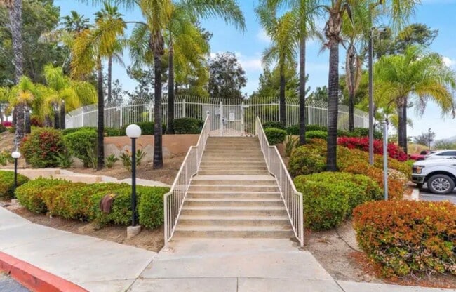 Building Photo - $3,700 - 3 Bed / 2.5 Bath Upgraded Townhome in The Knolls Community