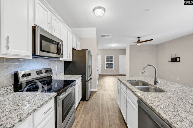 Building Photo - 17 Grayson Grove Ct