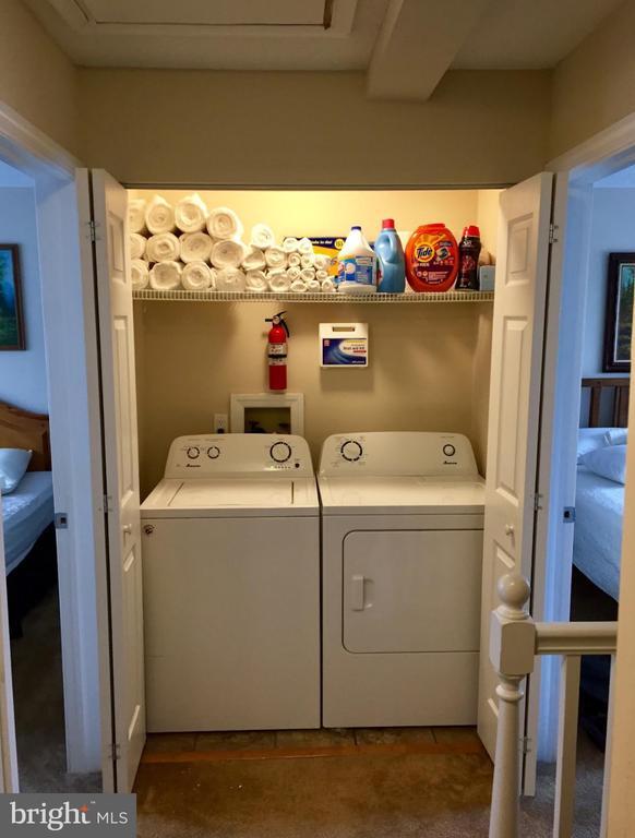 Building Photo - 10 Caravel Ct