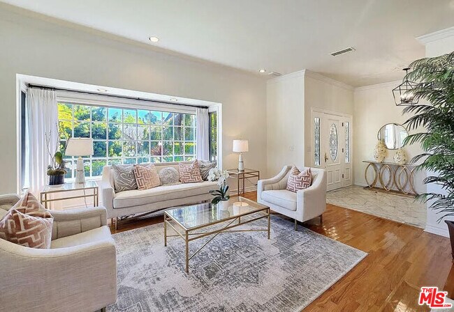 Building Photo - 3690 Crownridge Dr