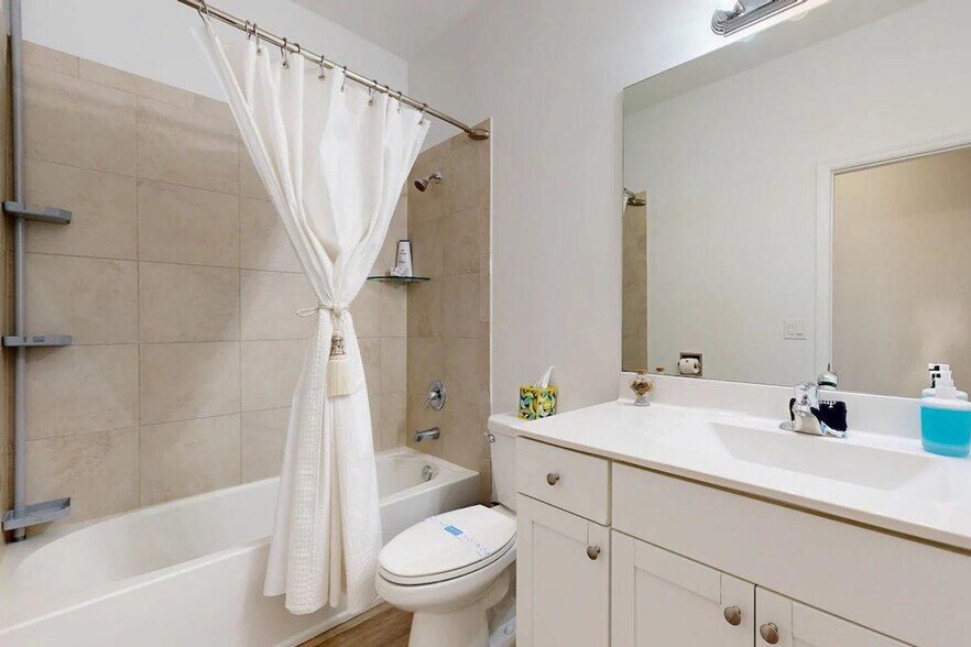 Building Photo - 21402 SW 132nd Pl