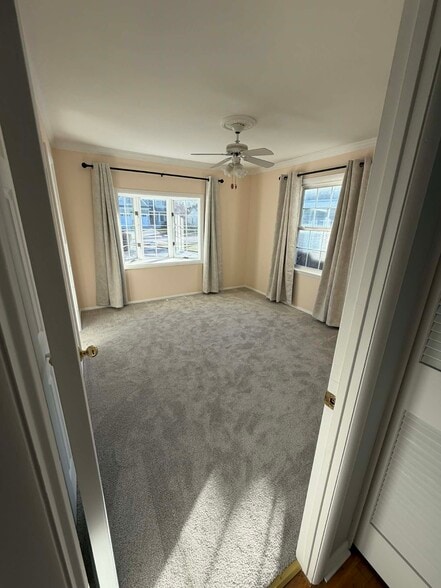 Building Photo - 1730 N Ridge Ave