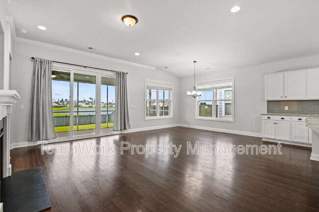 Building Photo - 123 Whaler Ave