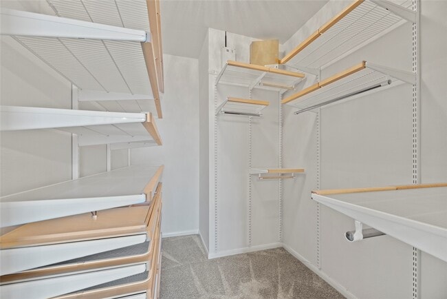 Building Photo - 15718 Sweetrose Pl