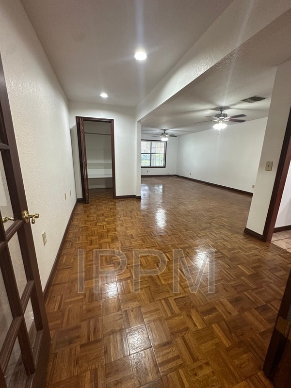 Building Photo - 5408 Guava Dr