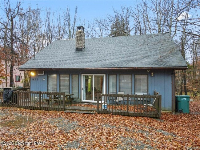 Primary Photo - 8577 Bumble Bee Way