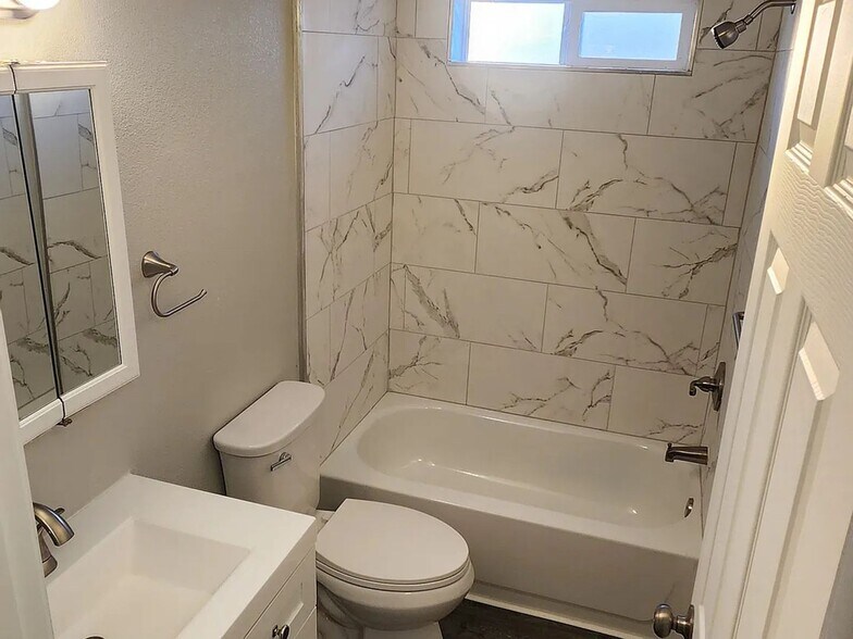 Building Photo - 8517 Co Rd