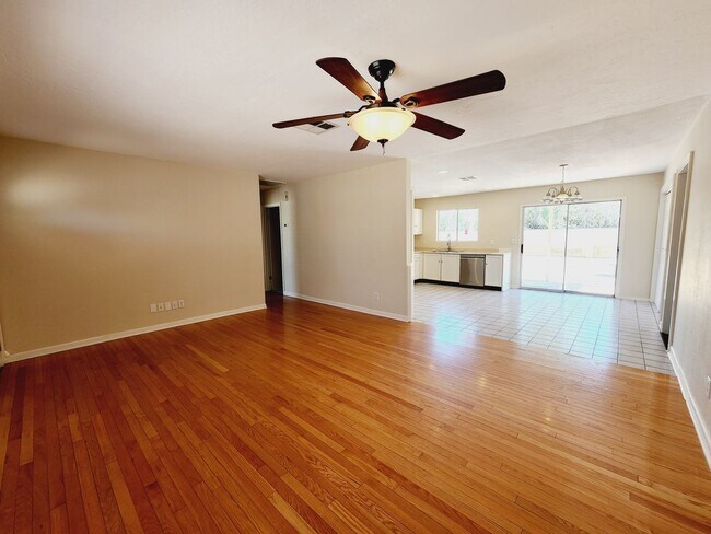 Building Photo - 3 Bedroom Close to Intel, Kyrene Schools!