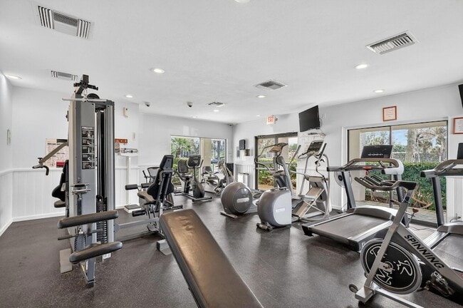 Building Photo - 9940 S Ocean Dr