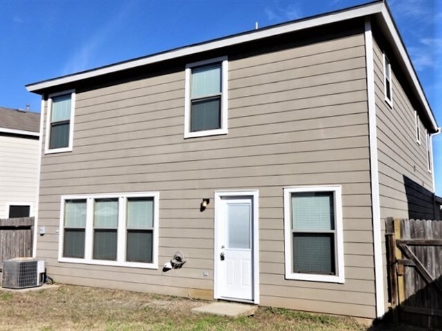 Building Photo - 16311 Hayesford Ln