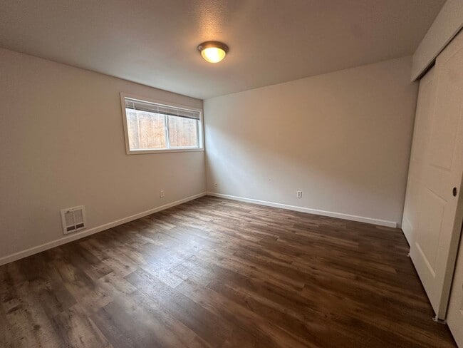 Building Photo - Charming 1-Bedroom Condo in West Queen Anne
