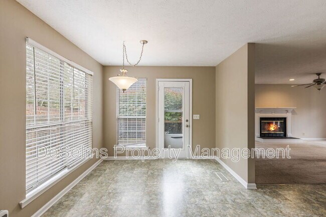 Building Photo - 236 Burgandy Hill Rd