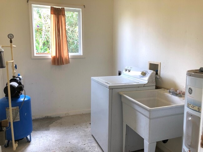 Building Photo - 18-2050 Nau Nani Rd