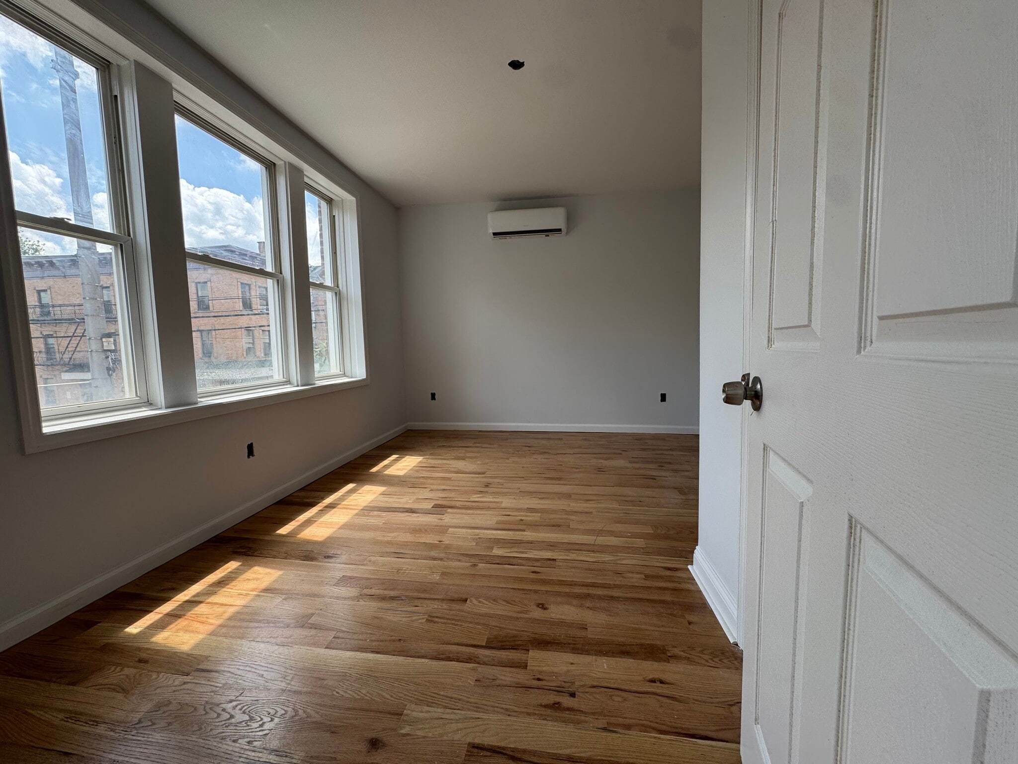 122 Stevens Ave 3 - 130 Stevens Ave