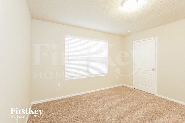 Building Photo - 3526 Summit Oaks Dr