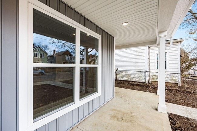 Building Photo - 90 N Princeton Ave