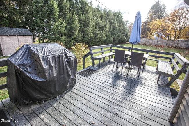 Building Photo - 10 Newark St