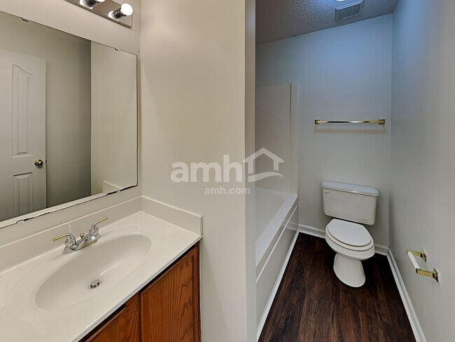 Building Photo - 7739 Sullivans Trace Dr