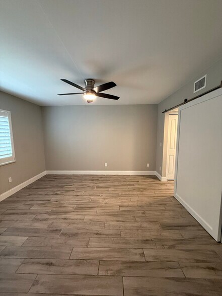 Building Photo - 3451 County Barn Rd