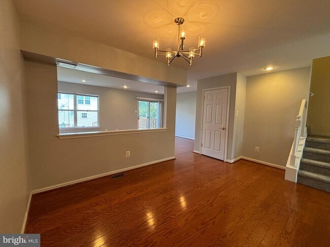 Building Photo - 4666 Louise St Claire Dr