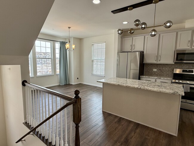 Building Photo - 4411 Monroe Ct