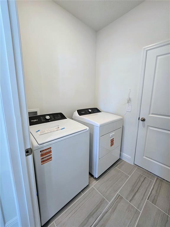 Building Photo - 2284 Hen Rd