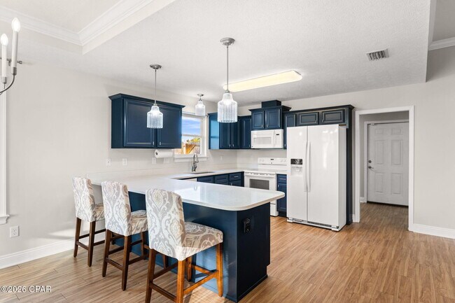 Building Photo - 702 Michigan Ave