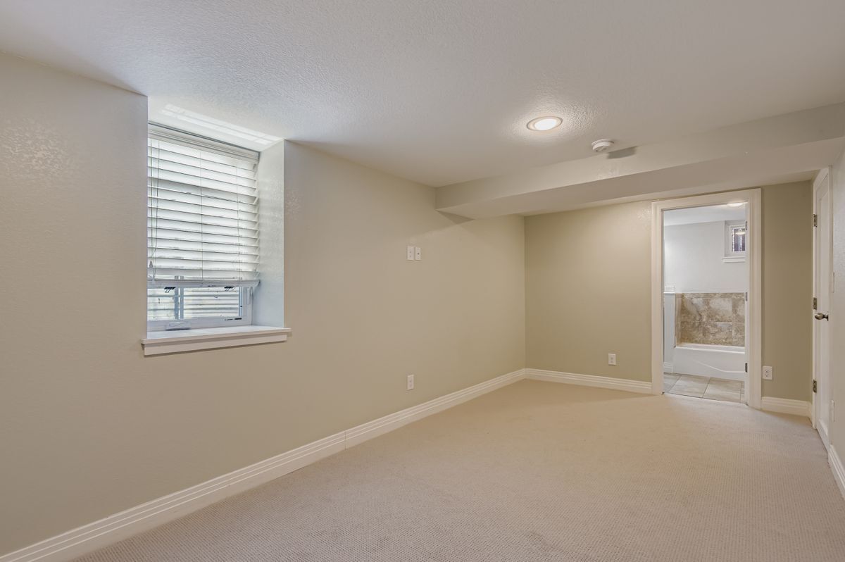 Building Photo - 3334 W 37th Ave