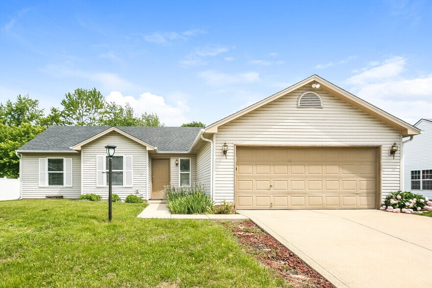 Primary Photo - 5426 Claybrooke Dr