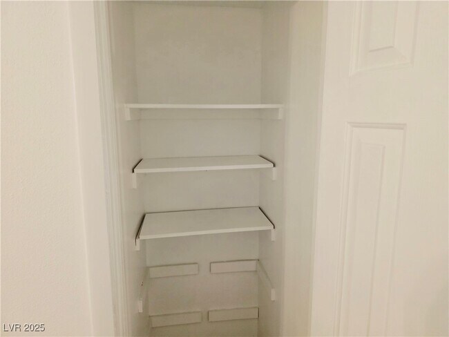 Building Photo - 1751 E Reno Ave