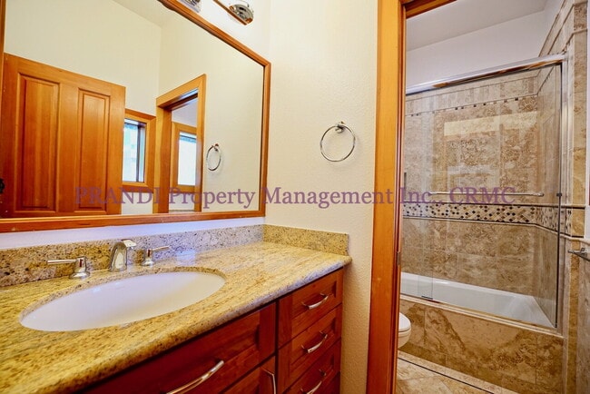 Building Photo - Modern Craftsman Home In Private and Seren...