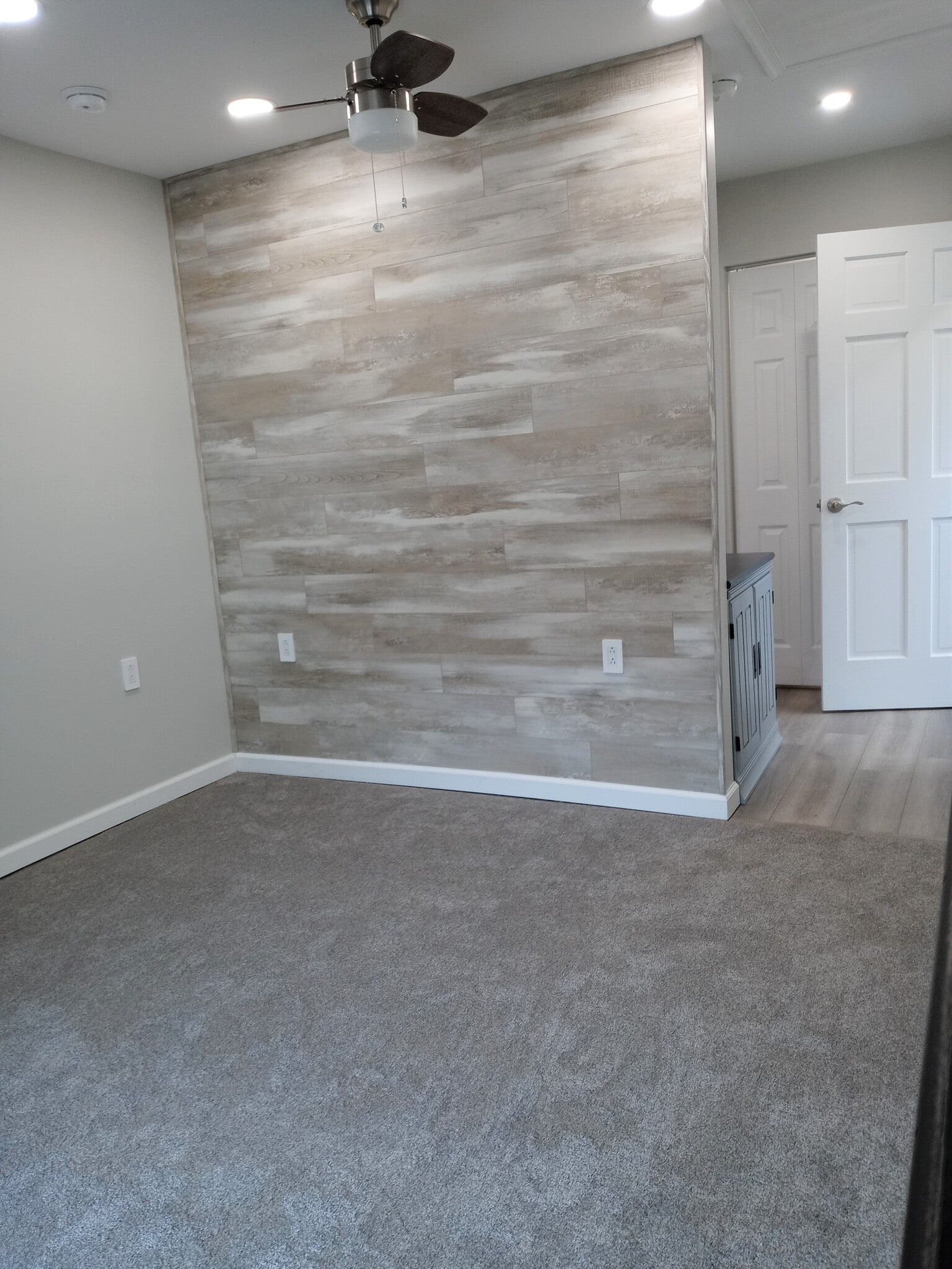 Front Bedroom - 14 High St