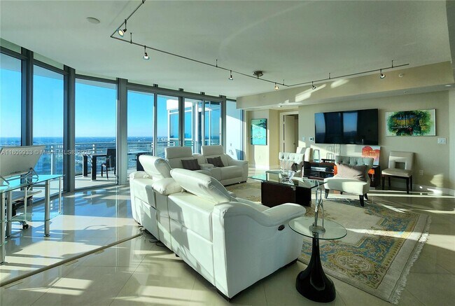 Building Photo - 3535 S Ocean Dr