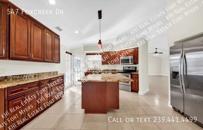 Building Photo - 547 Foxcreek Dr